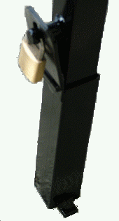 détail fourreau à cadenas